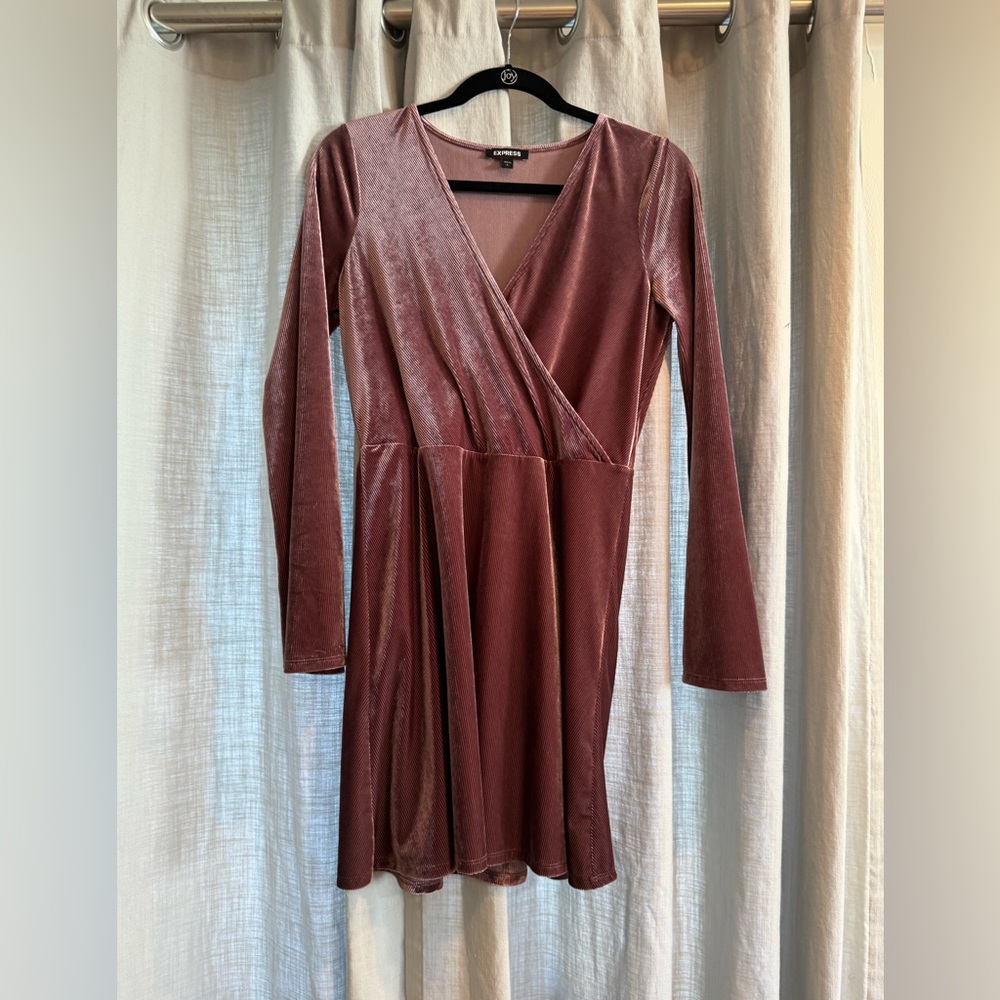Express pink dress